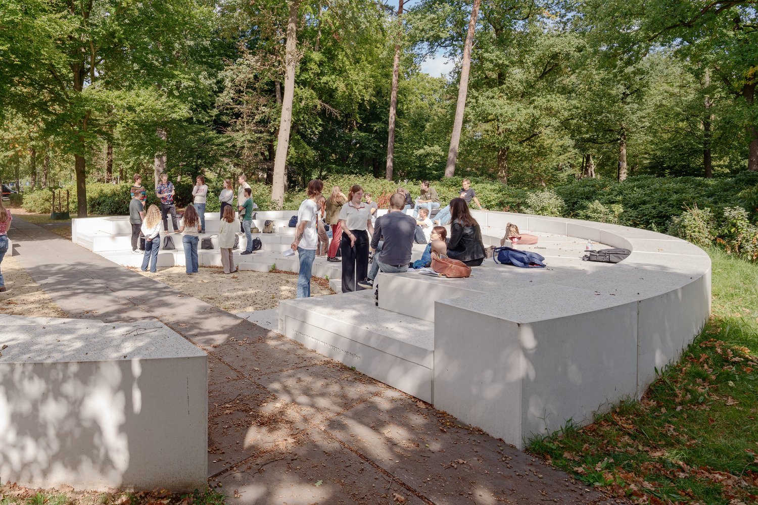 1059 Amphitheater RU N8 medium
