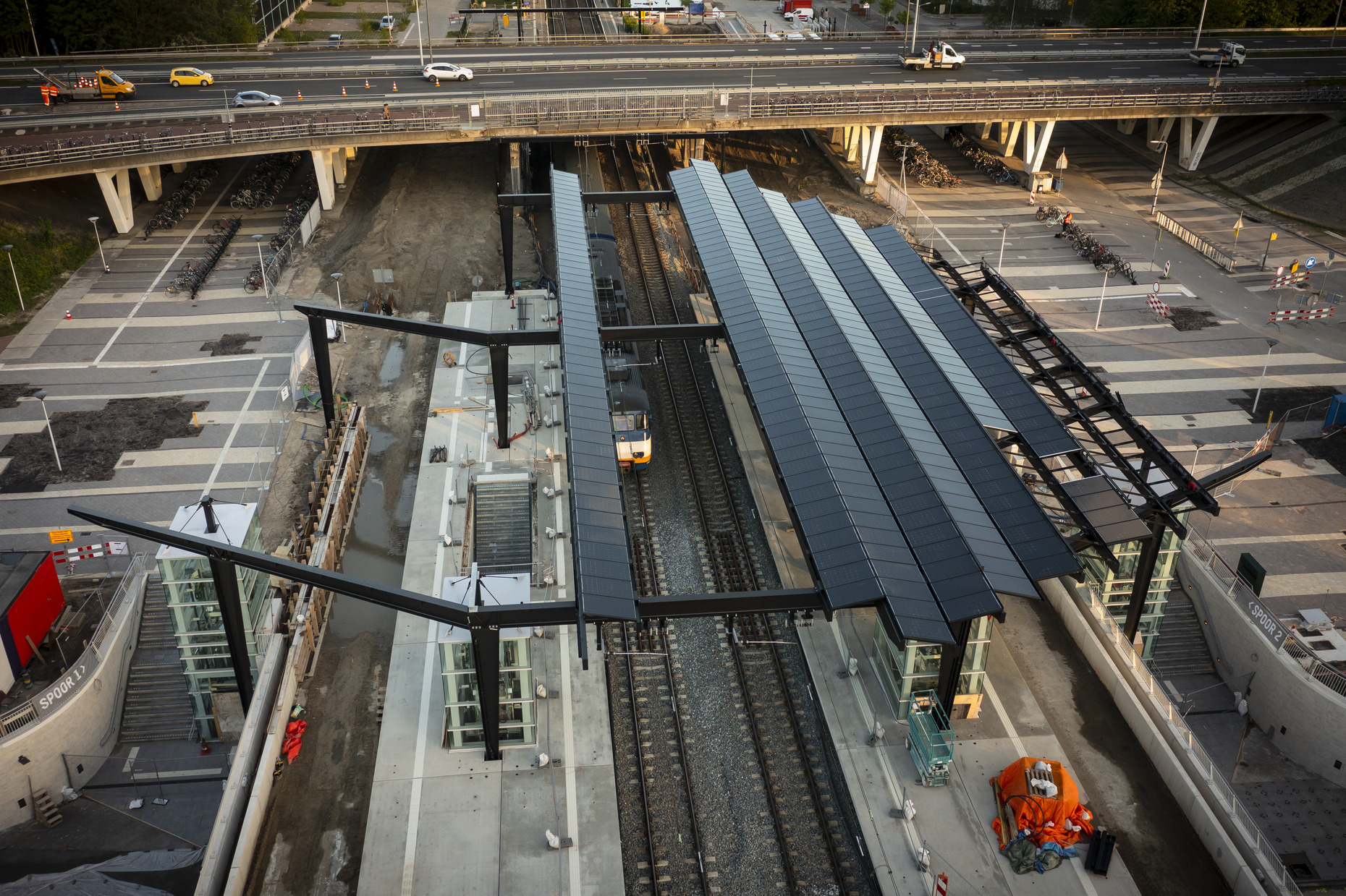 Delft Campus construction roof