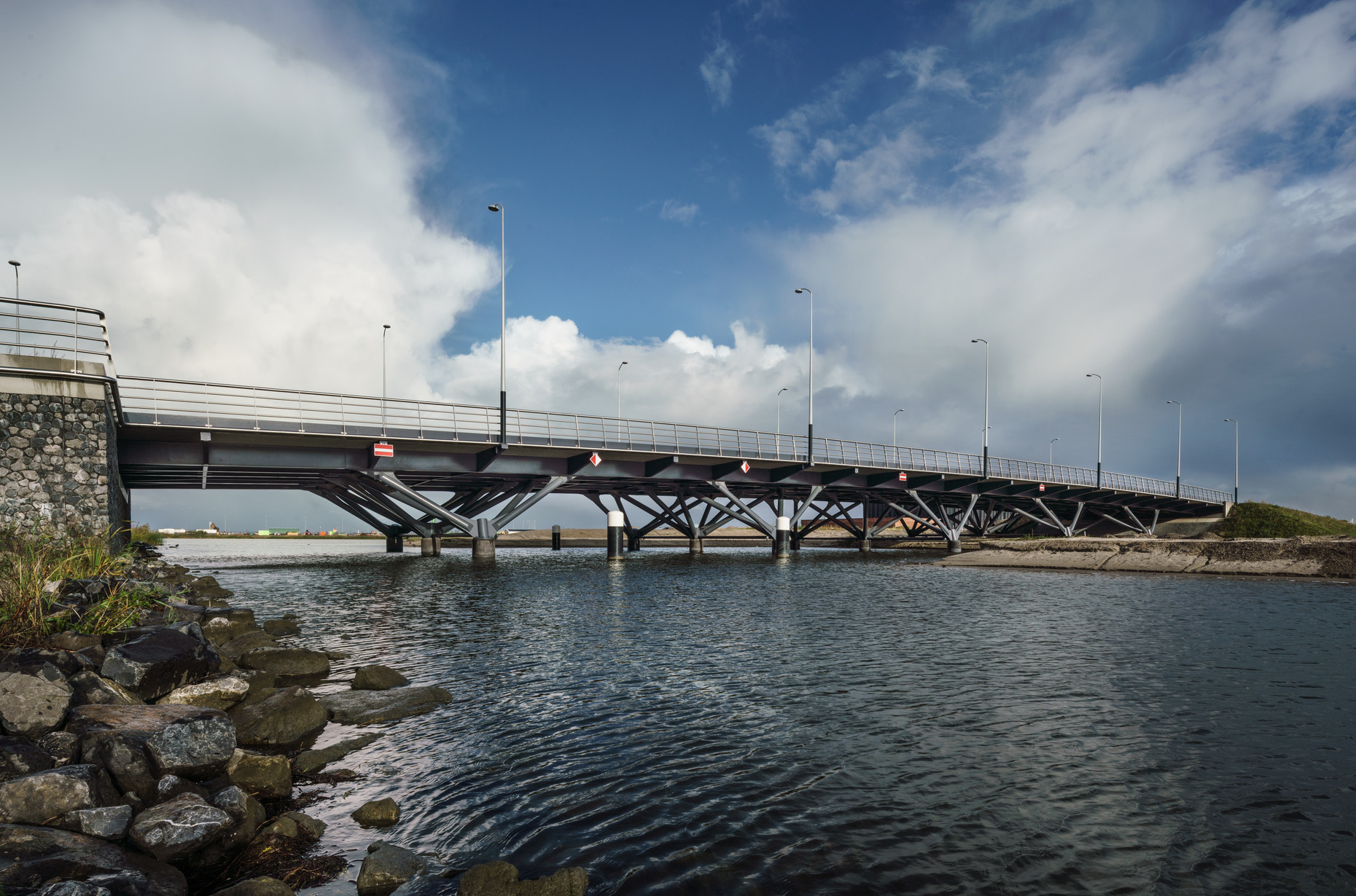 904 Brug 2125 I Jburg N23 websitenew