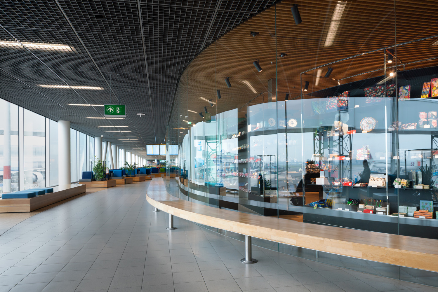 027 300 One XS Schiphol N19 medium