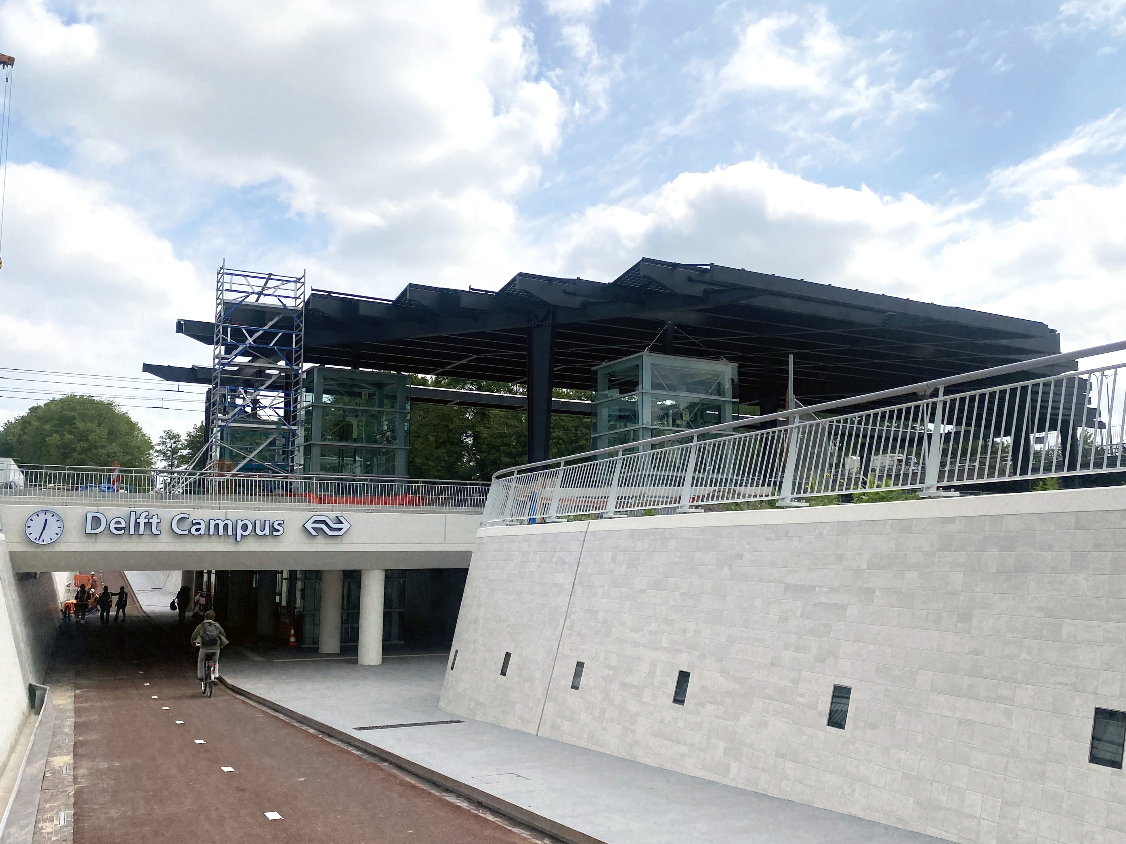 Delft campus tunnel hr