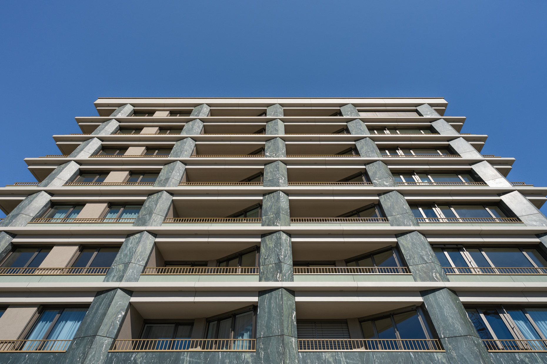 05 BCA Florian Residence Alto Real Estate webres
